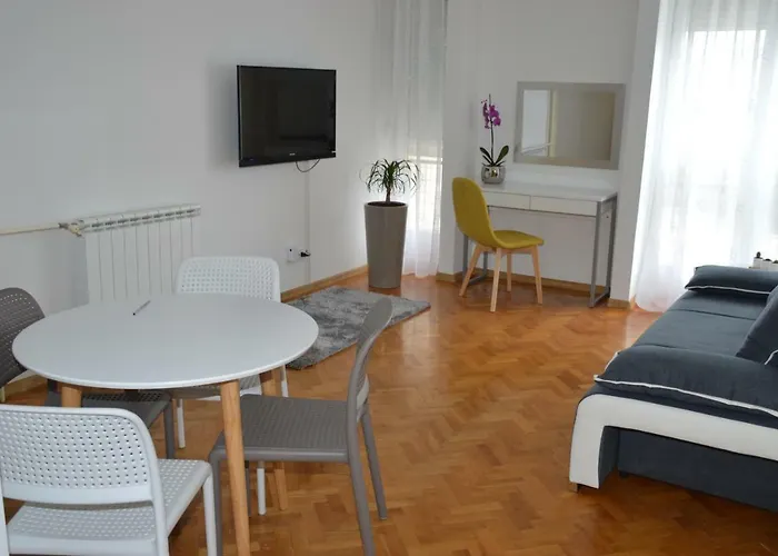 Apartments Papedoni Split