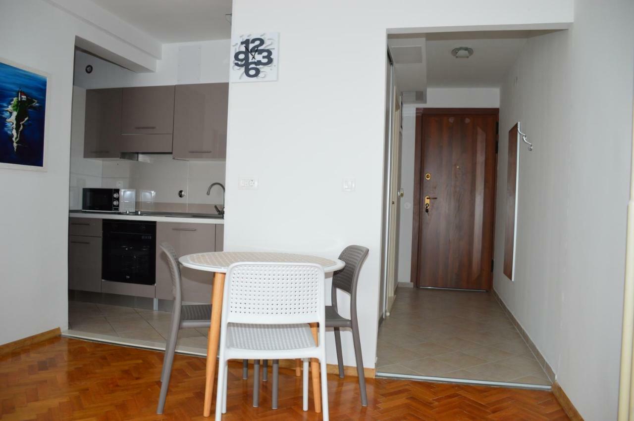 Papedoni Apartment *